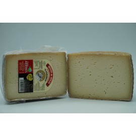 Queso de Hinojosa - 1/2 Queso pequeño Semicurado. 0,700 kg aprox.