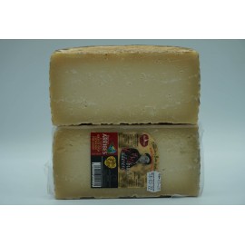 El abuelo calderero - 1/2 queso grande. 1,2 kg aprox.