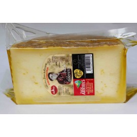Queso  en aceite de oliva - 1/2 queso pequeño  El abuelo calderero. 0,650 kg aprox