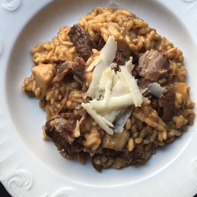Arroz cremoso de queso y rabo de toro